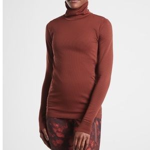 New Athleta Ascent Turtleneck